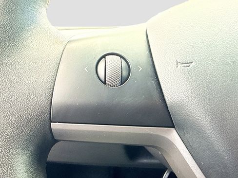 Used 2023 Tesla Model 3 Standard Range image 34