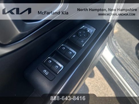 Used 2022 Kia Sorento S FWD image 12