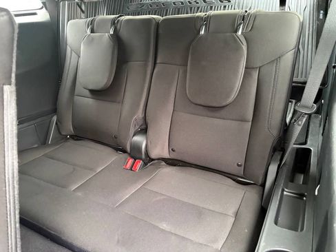 Used 2023 Ford Explorer XLT RWD image 11