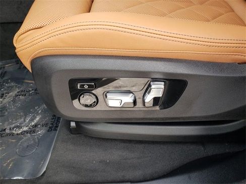 New 2026 BMW X5 xDrive50e w/ Climate Comfort Package image 19