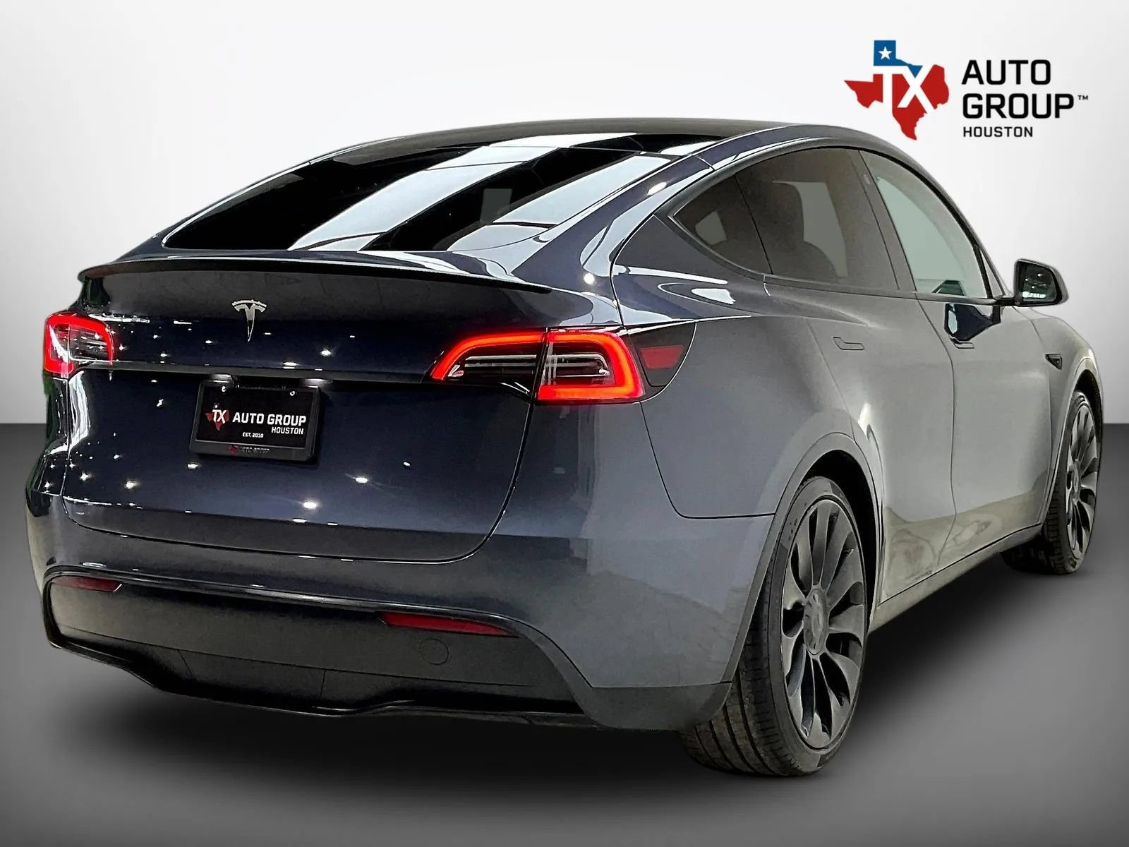 Used 2023 Tesla Model Y Long Range AWD/4WD image 5