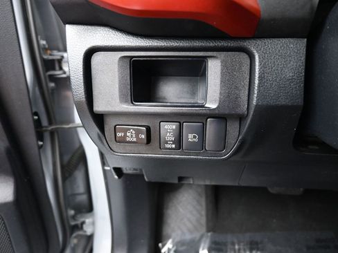 Used 2019 Toyota Tacoma TRD Off-Road image 31