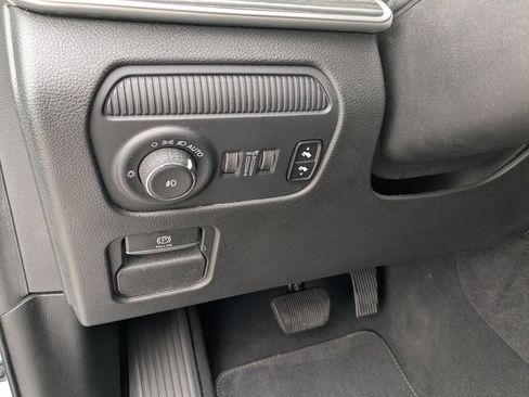 Used 2024 Jeep Wagoneer Series II AWD/4WD image 24