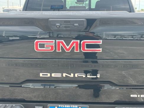 Used 2023 GMC Sierra 1500 Denali w/ Technology Package AWD/4WD image 10