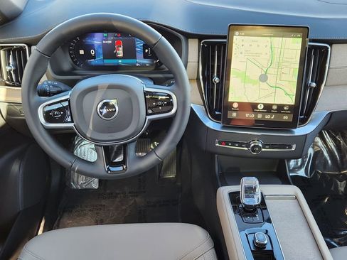 New 2026 Volvo XC90 B5 Plus w/ Protection Package Premier image 2