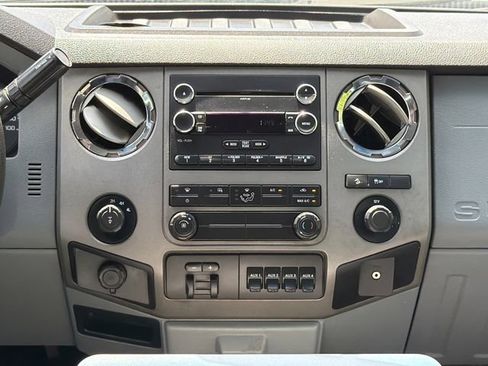 Used 2012 Ford F250 XLT w/ FX4 4X4 Off-Road Pkg image 12