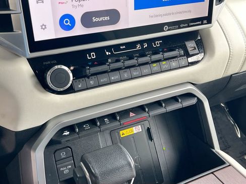 Used 2024 Toyota Sequoia Capstone RWD image 17
