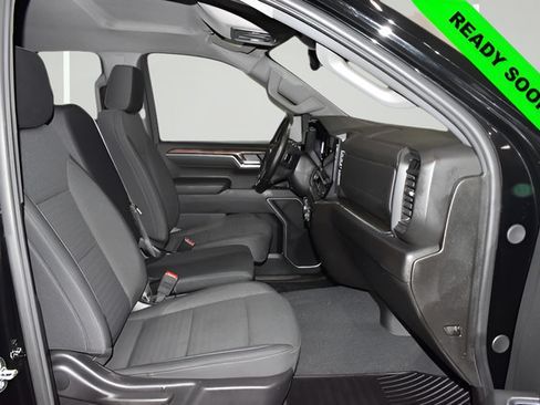 Used 2025 Chevrolet Silverado 1500 LT AWD/4WD image 30