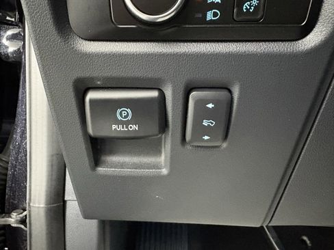 Used 2023 Ford Expedition Max XLT image 19