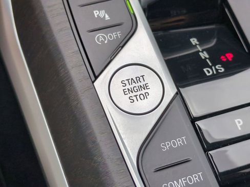 Used 2024 BMW 330i Sedan image 30