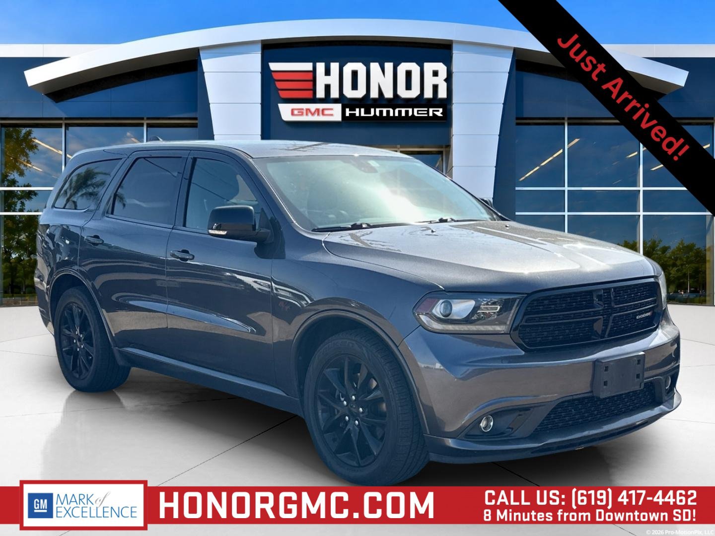 Used 2017 Dodge Durango R/T w/ Blacktop Package AWD/4WD image 1