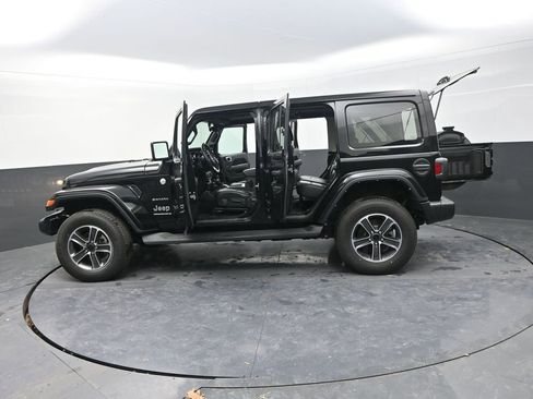 Used 2023 Jeep Wrangler Sahara w/ Cold Weather Group image 34