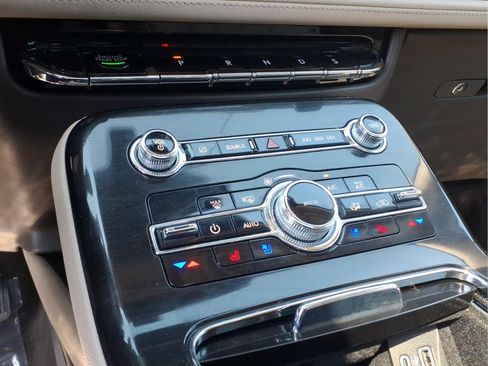 Used 2023 Lincoln Nautilus Reserve w/ Equipment Group 201A image 18