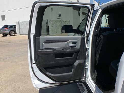 Used 2021 RAM 2500 Big Horn AWD/4WD image 20