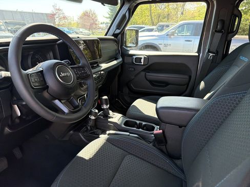 Certified 2025 Jeep Wrangler Unlimited Rubicon 4xe w/ Safety Group AWD/4WD image 16