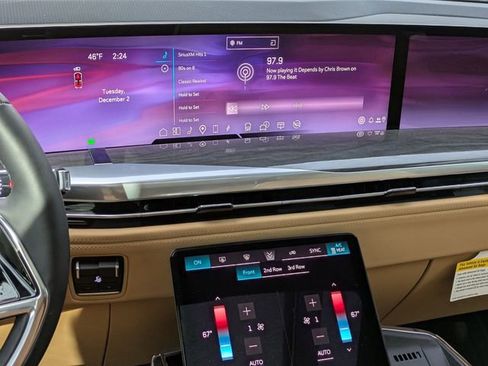 New 2025 Cadillac Escalade IQ Luxury 2 image 18