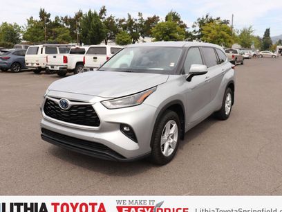 Used 2021 Toyota Highlander LE