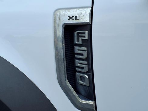 Used 2022 Ford F550 2WD Regular Cab Super Duty image 10