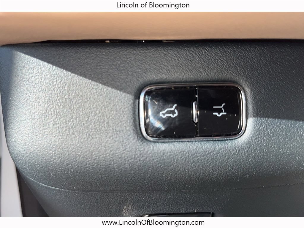 New 2025 Lincoln Navigator L Black Label AWD/4WD image 40
