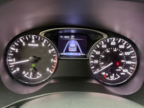 Used 2019 Nissan Pathfinder SL AWD/4WD image 26