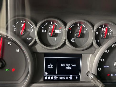 Used 2025 Chevrolet Silverado 2500 Custom image 14