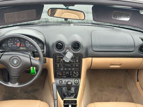 Used 2000 MAZDA MX-5 Miata image 24