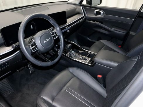 Used 2025 Kia Sorento SX image 27