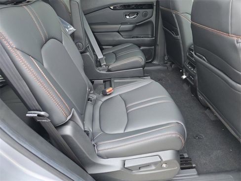 New 2025 Honda Pilot TrailSport image 23