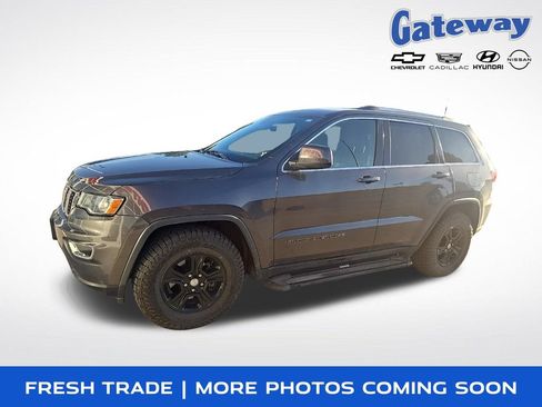 Used 2017 Jeep Grand Cherokee Laredo w/ Quick Order Package 23E AWD/4WD image 1