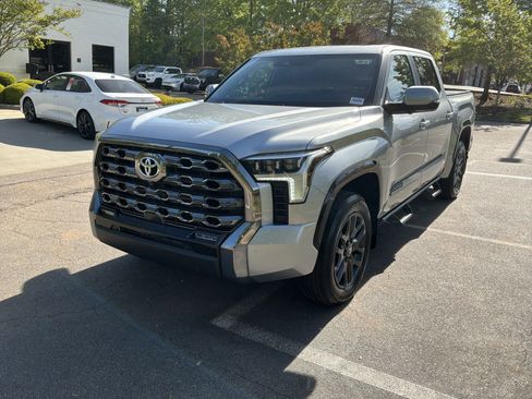 Used 2025 Toyota Tundra Platinum image 5