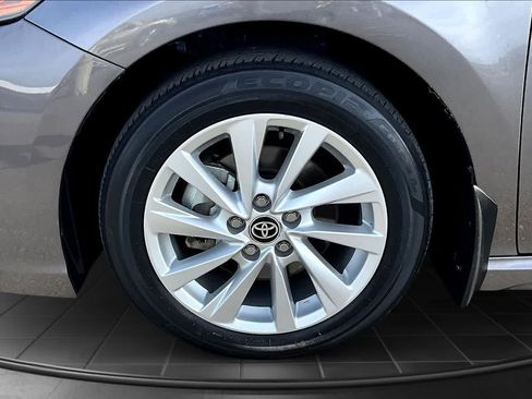 Used 2024 Toyota Camry SE FWD image 8