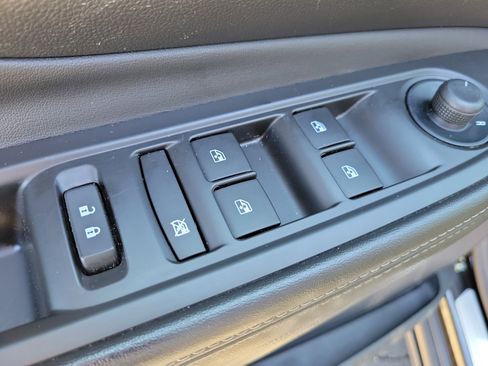 Used 2022 Buick Encore Preferred w/ Safety Package image 19