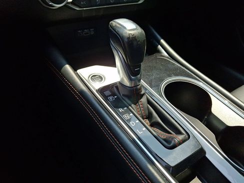 Used 2024 Nissan Altima 2.5 SR FWD image 14