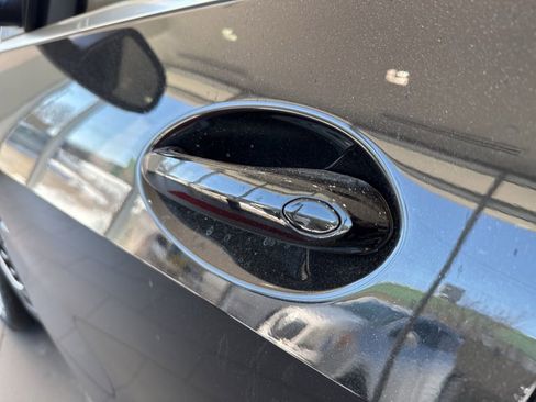 New 2026 BMW X5 xDrive50e image 12