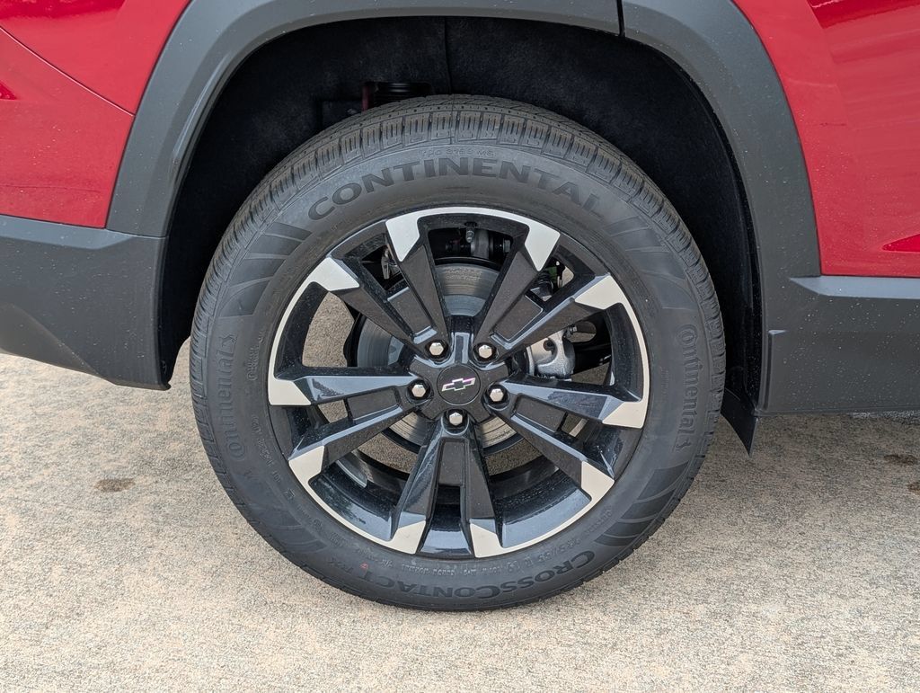 New 2026 Chevrolet Equinox RS w/ Safety and Technology Package FWD image 3