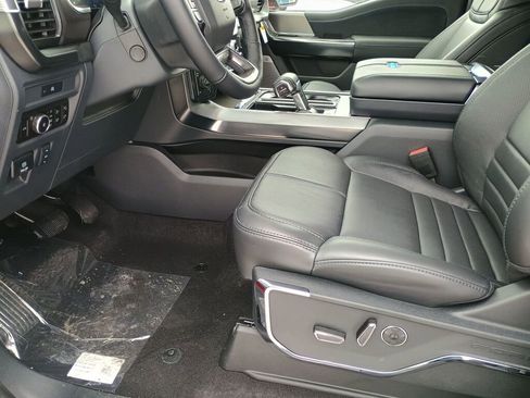 New 2025 Ford F150 Platinum w/ FX4 Off-Road Package image 9