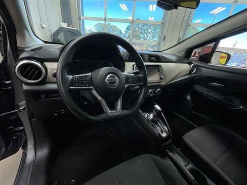 Used 2020 Nissan Versa SV FWD image 12