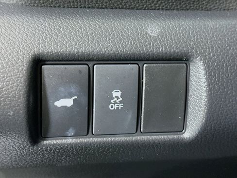 Used 2025 Honda Pilot Touring image 16