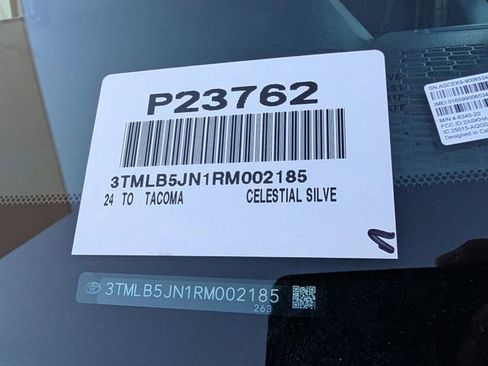 Used 2024 Toyota Tacoma TRD Off-Road image 34