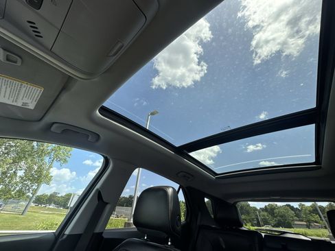 Certified 2022 Chevrolet Equinox Premier AWD/4WD image 22