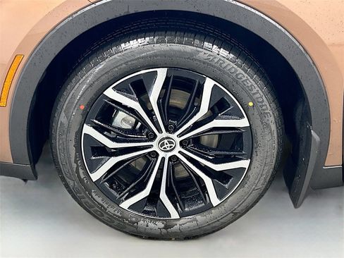 New 2026 Toyota Crown XLE image 28