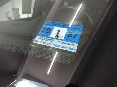 Used 2012 Jeep Grand Cherokee Laredo w/ Laredo E Group image 23