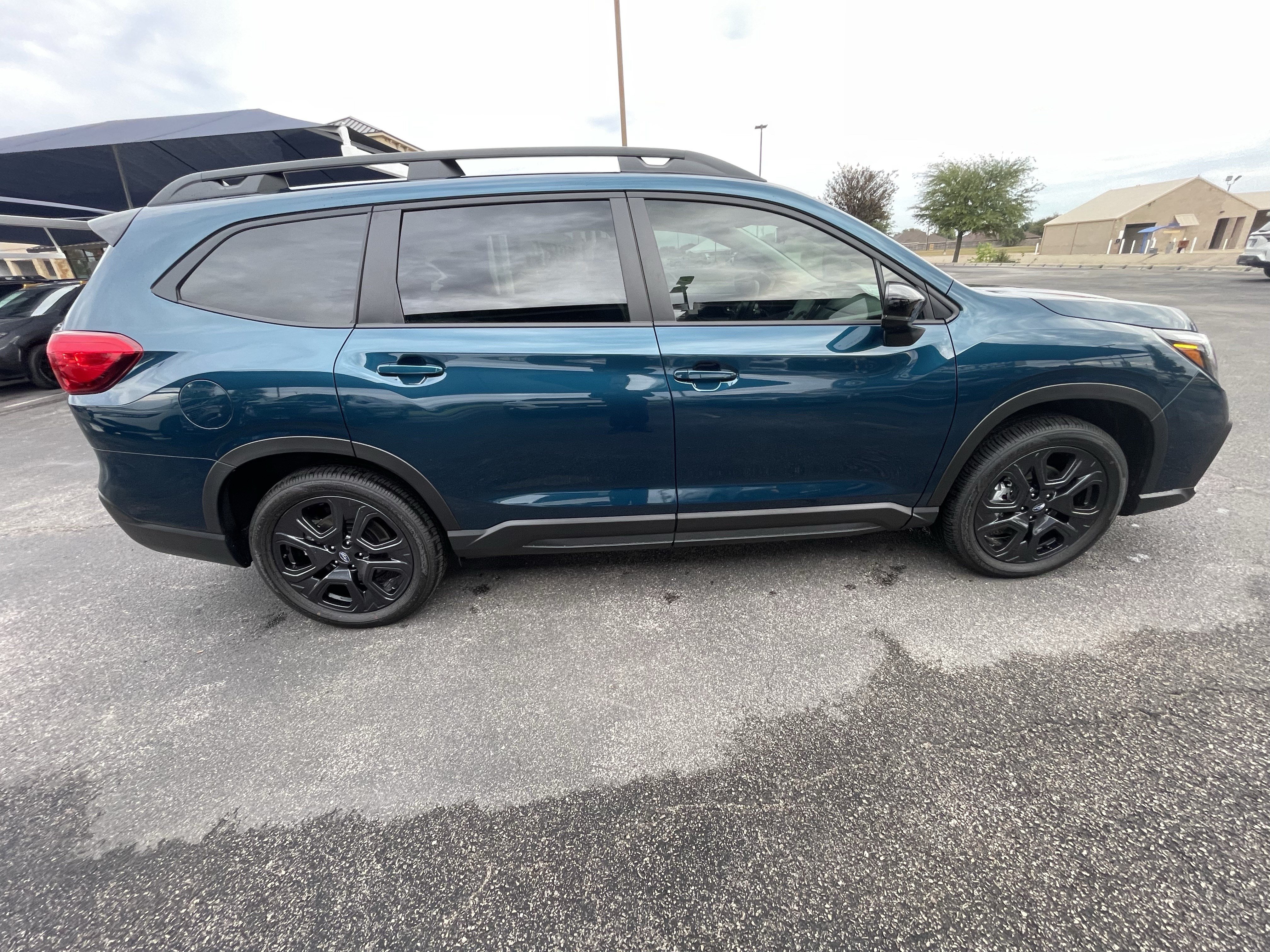 Certified 2027 Subaru Ascent Onyx Edition AWD/4WD image 9