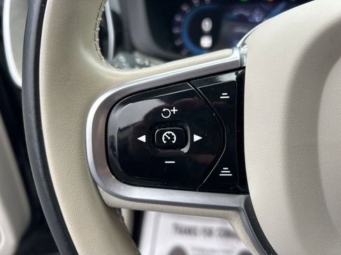 Used 2022 Volvo XC60 B5 Inscription w/ Advanced Package image 8