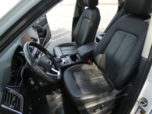 Used 2020 Audi Q5 e Premium Plus image 51