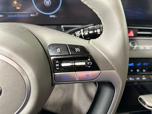 Certified 2023 Hyundai Elantra SEL w/ Convenience Package image 16