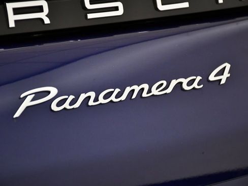 Used 2020 Porsche Panamera 4 image 12