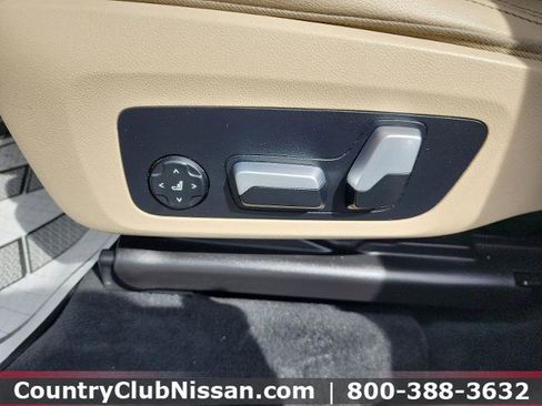 Used 2021 BMW X3 xDrive30i w/ Premium Package AWD/4WD image 12