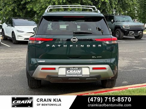 Used 2022 Nissan Pathfinder SL AWD/4WD image 6