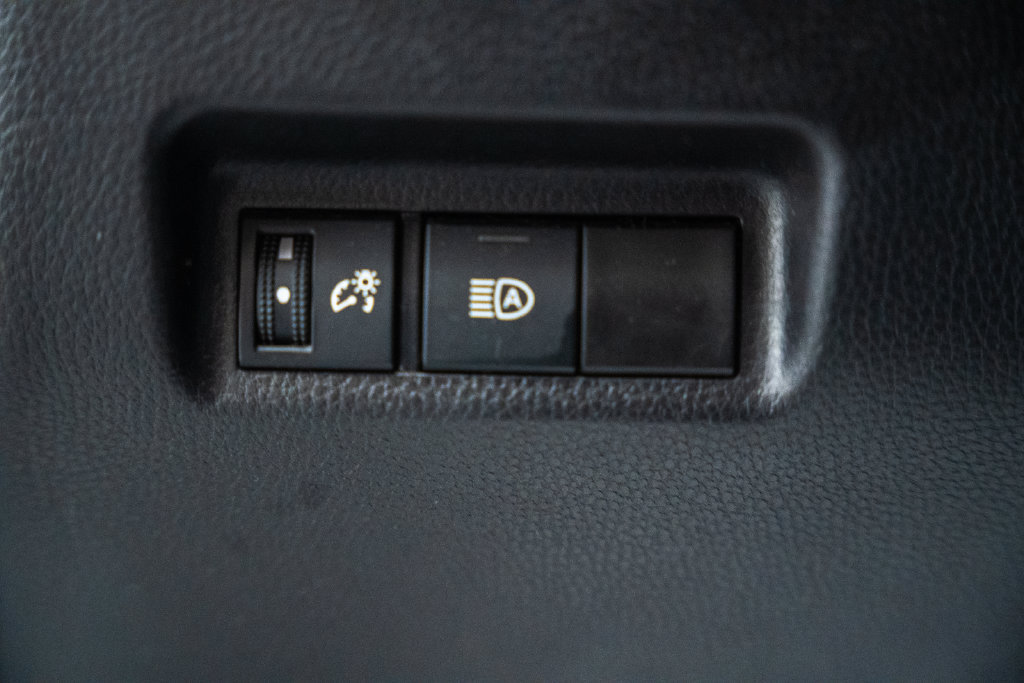 Certified 2025 Toyota RAV4 LE FWD image 35